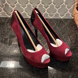 NIB B Brian Atwood Blayne Wine Suede Platform Peep Toe Heels Size 8.5